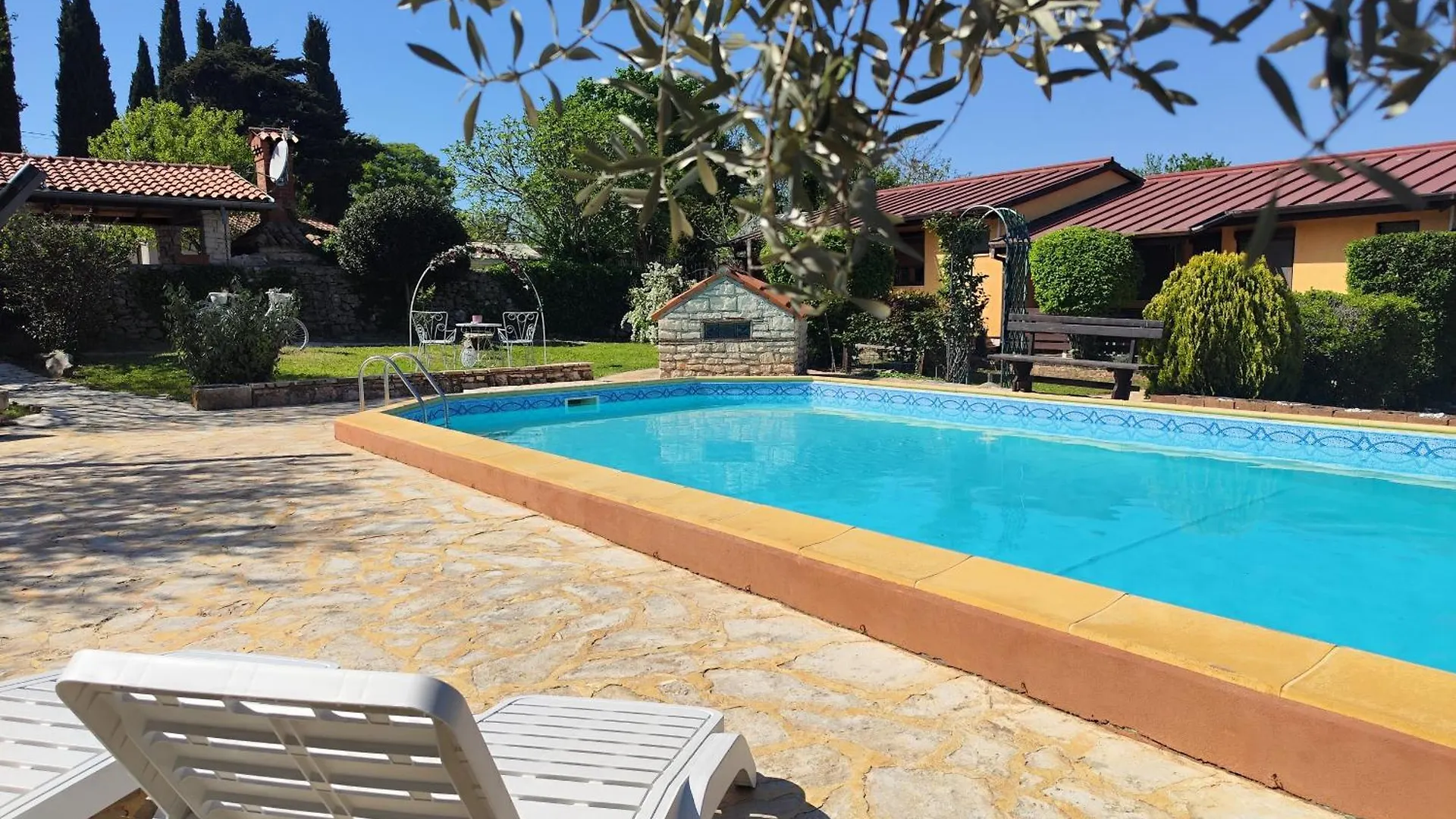 Poolside Compact Family Cottage Bella Rovinjsko Selo 0*,  Croatia