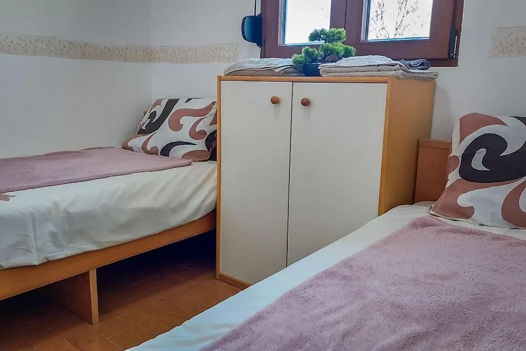 Poolside Compact Family Cottage Bella Rovinjsko Selo