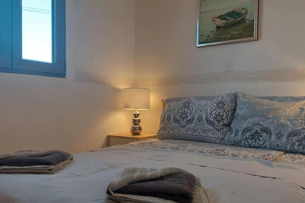 Poolside Compact Family Cottage Bella Rovinjsko Selo Holiday home