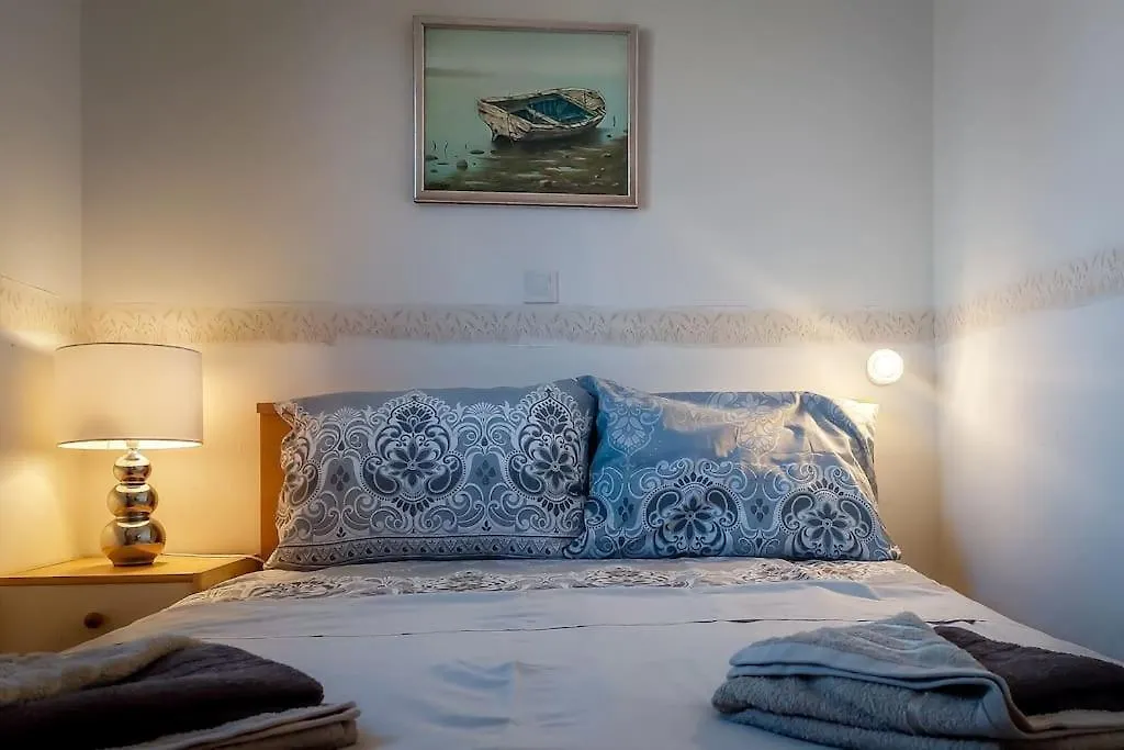 Poolside Compact Family Cottage Bella Rovinjsko Selo Croatia