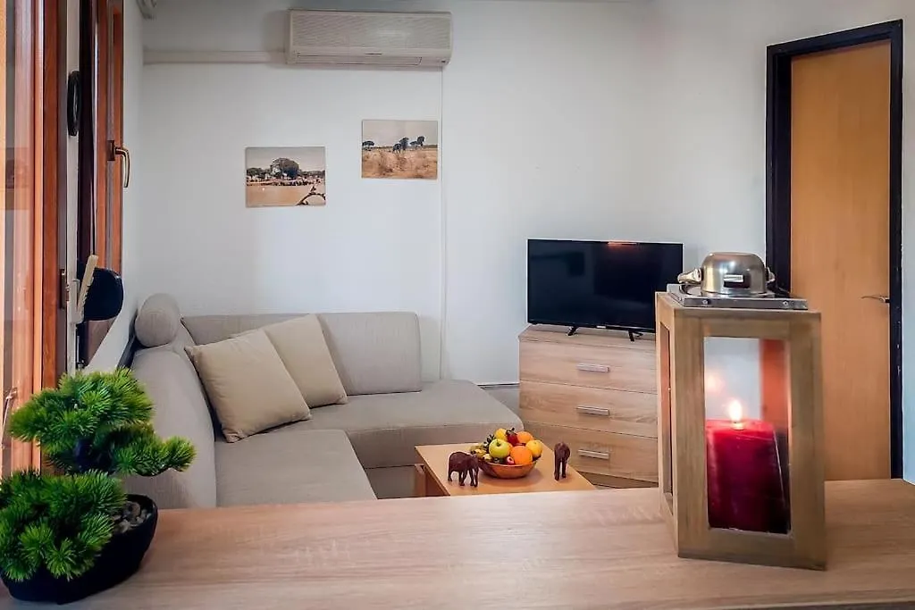 Poolside Compact Family Cottage Bella Vikendica Rovinjsko Selo
